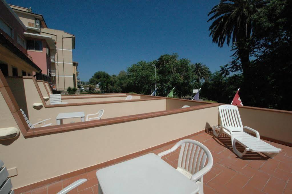 Hotel Crystal Portoferraio Exterior foto